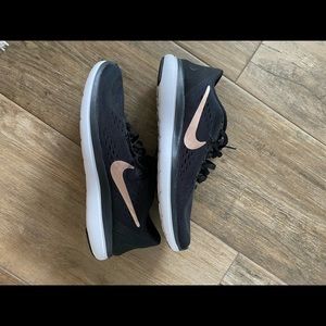 BRAND NEW! Nike women’s